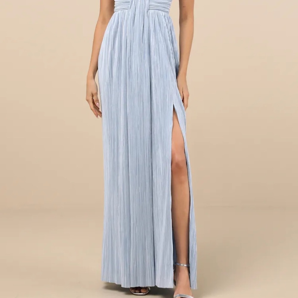 Lulu’s Ameena Light Blue Dress